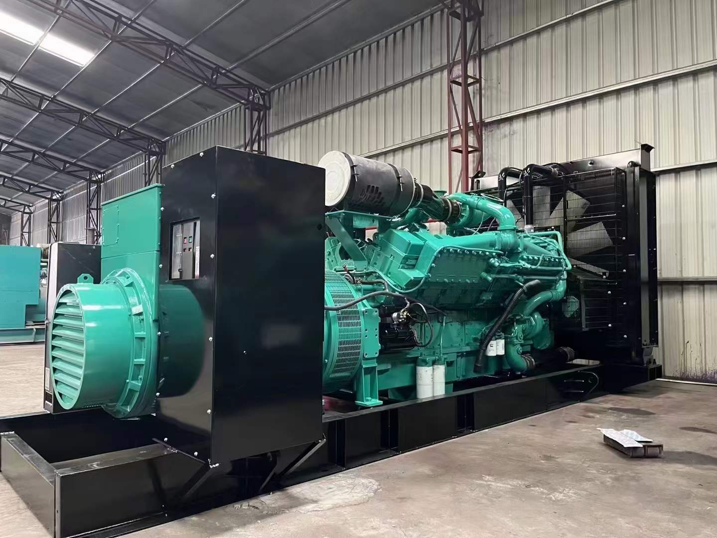 屯昌如何降低 800kW 柴油发电机输出电流的波动？